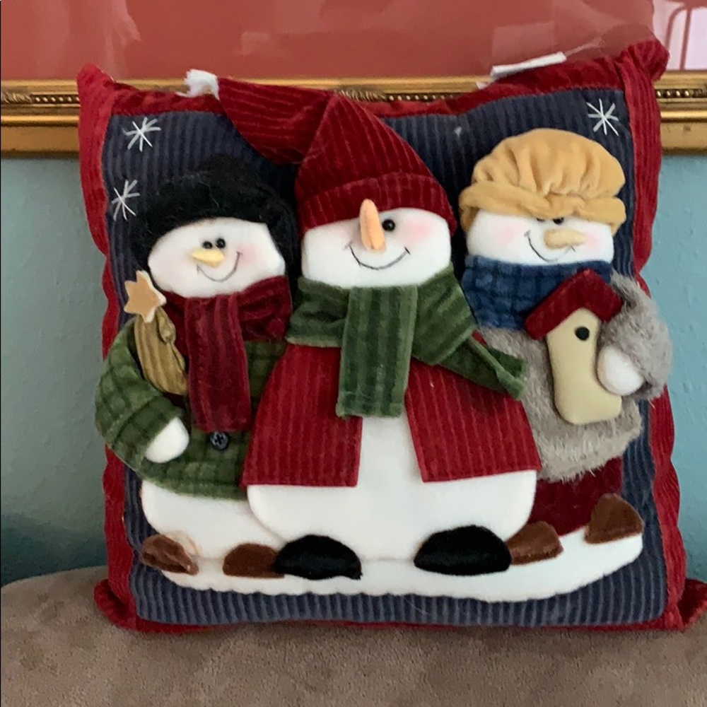 Decorative pillow
